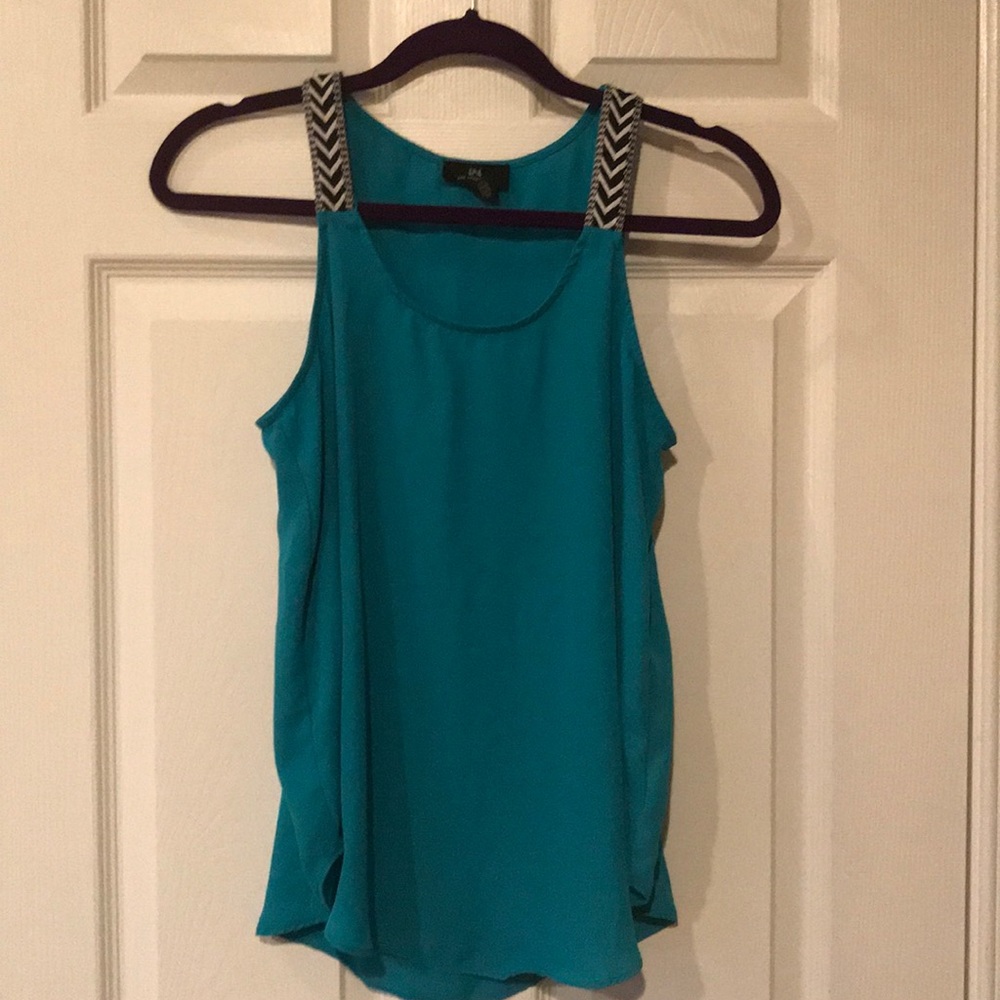 Tank top.
